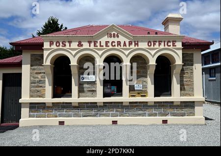 The Post Office in the Central Otago village of Ophir. It dates from 1886. In 1976 it was taken over by the New Zealand `historic Places Trust. Stock Photo